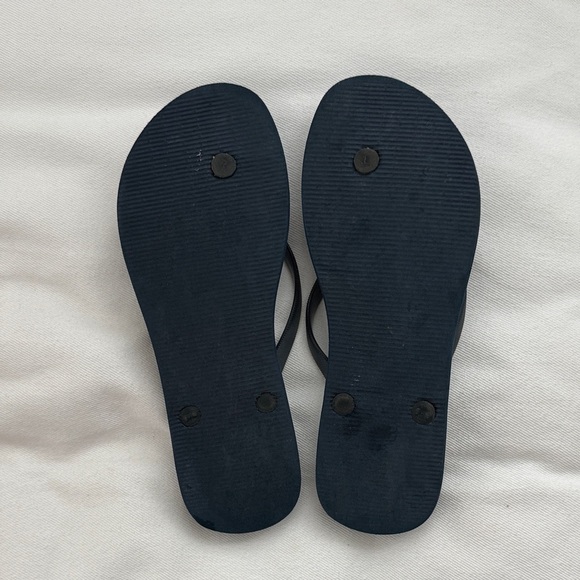 Tommy Bahama Black Sandals - Picture 4 of 5